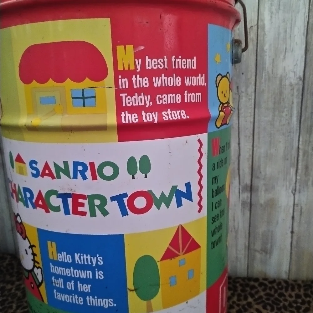 SANRIO CHARACTER TOWN 90S VINTAGE RARE METAL STORAGE BUCKET W/HANDLE NO LID - Picture 3 of 12